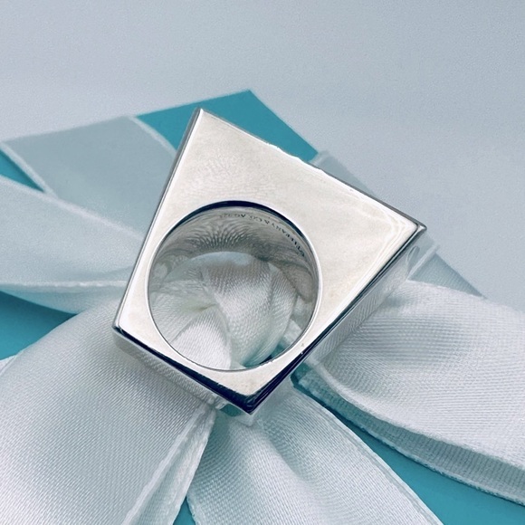 Tiffany & Co. Out of Retirement Rectangular Ring with Box and Pouch - Picture 6 of 11